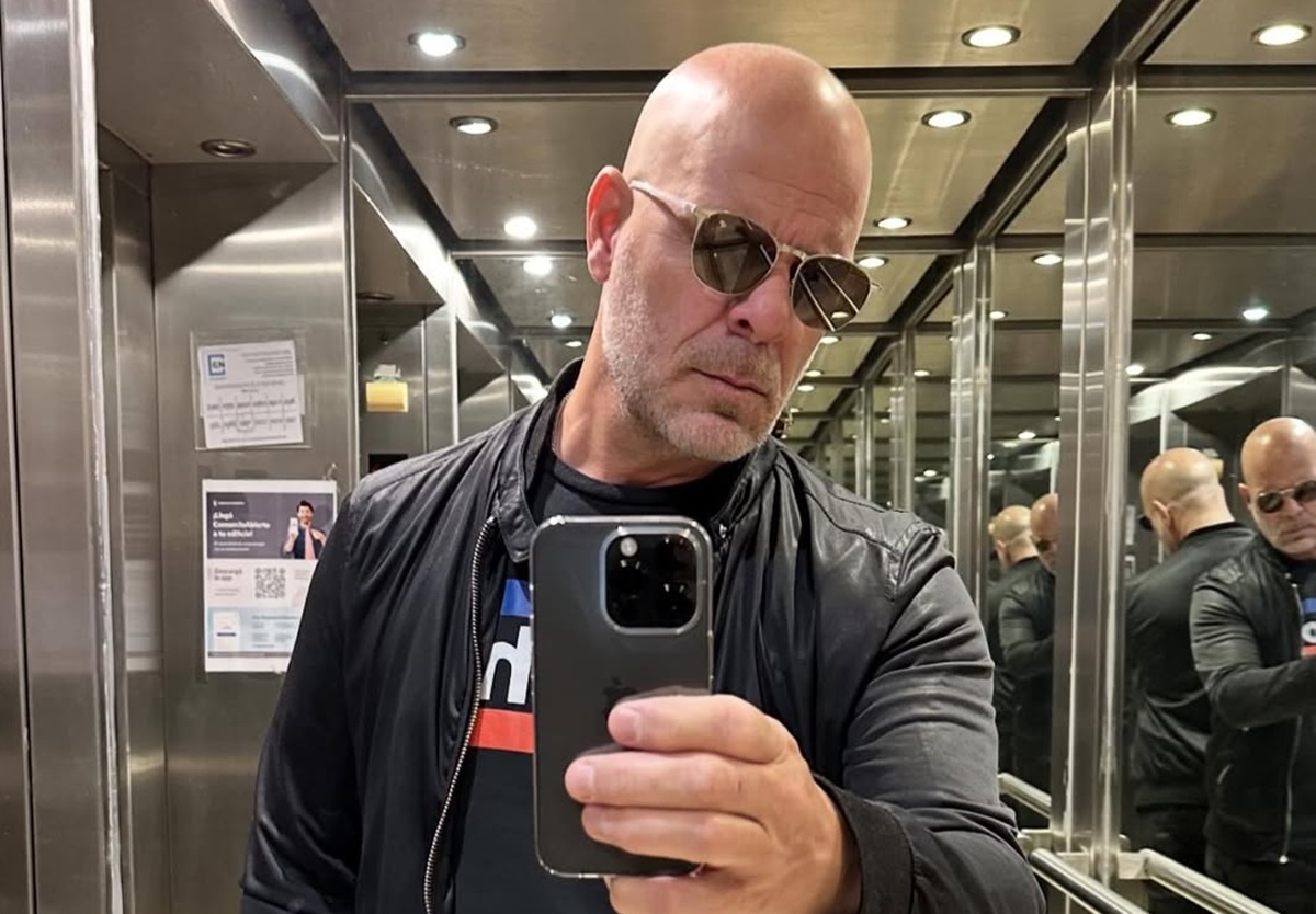     None Фото: соцсети Брюса Уиллиса