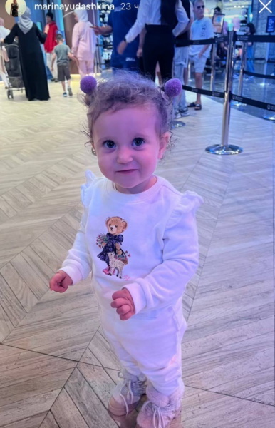    Маленькая Агата