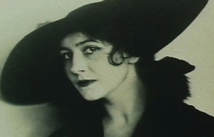 Консуэло де Сент-Экзюпери, источник Яндекс кратинки