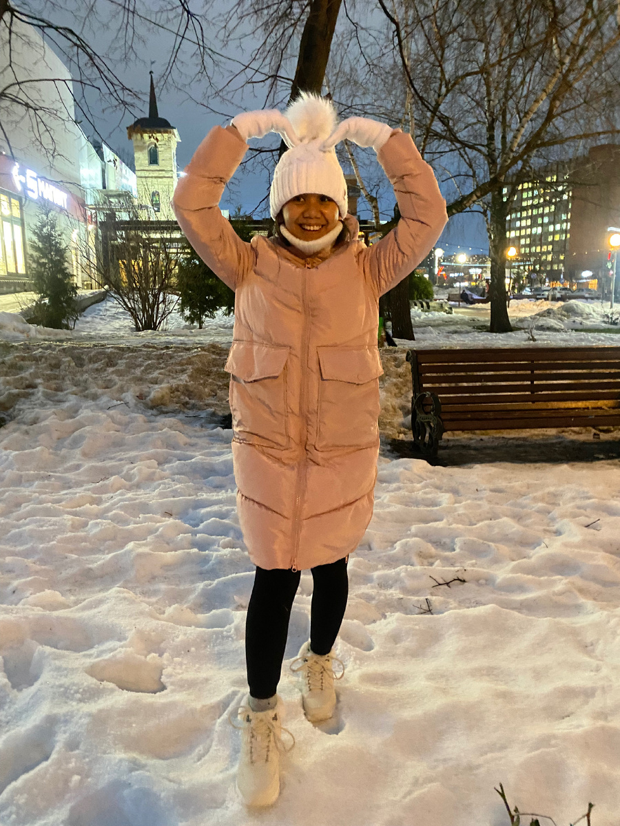 Первые фото Лили на улице.