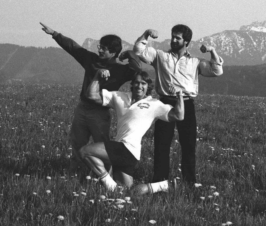 Любителям истории бодибилдинга - редкое фото Майка, Арнольда и Юсупа.