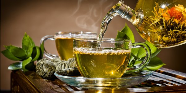 Почему чай нельзя заваривать кипятком?