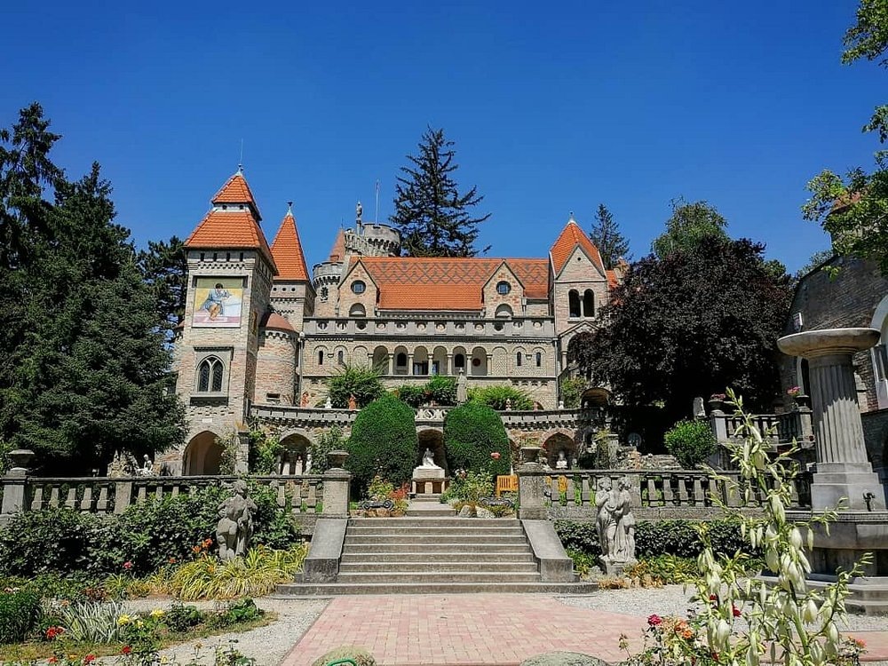 Листайте вправо