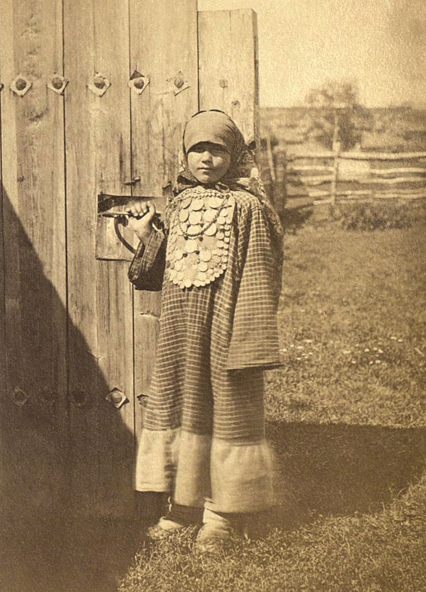 Девочка-татарка из Симбирской губернии. Начало ХХ века.