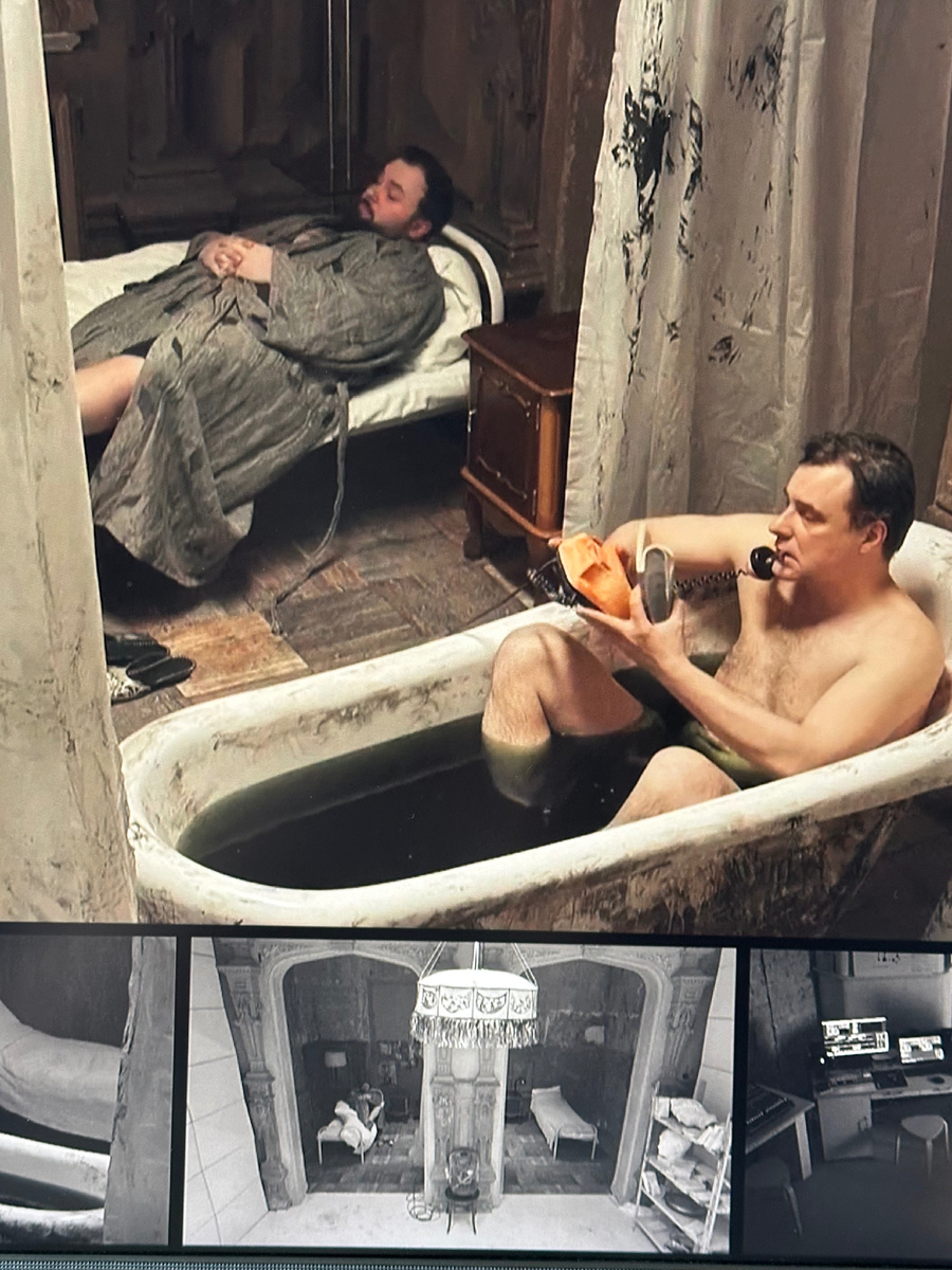 Сцена из спектакля. Слева Публий, справа Туллий. Фото автора.