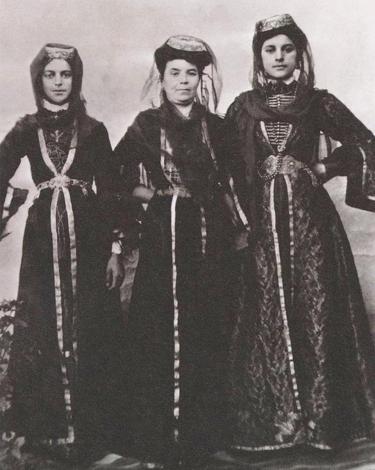 Сестры Терегуловы. Из архива Руслана Нагиева.