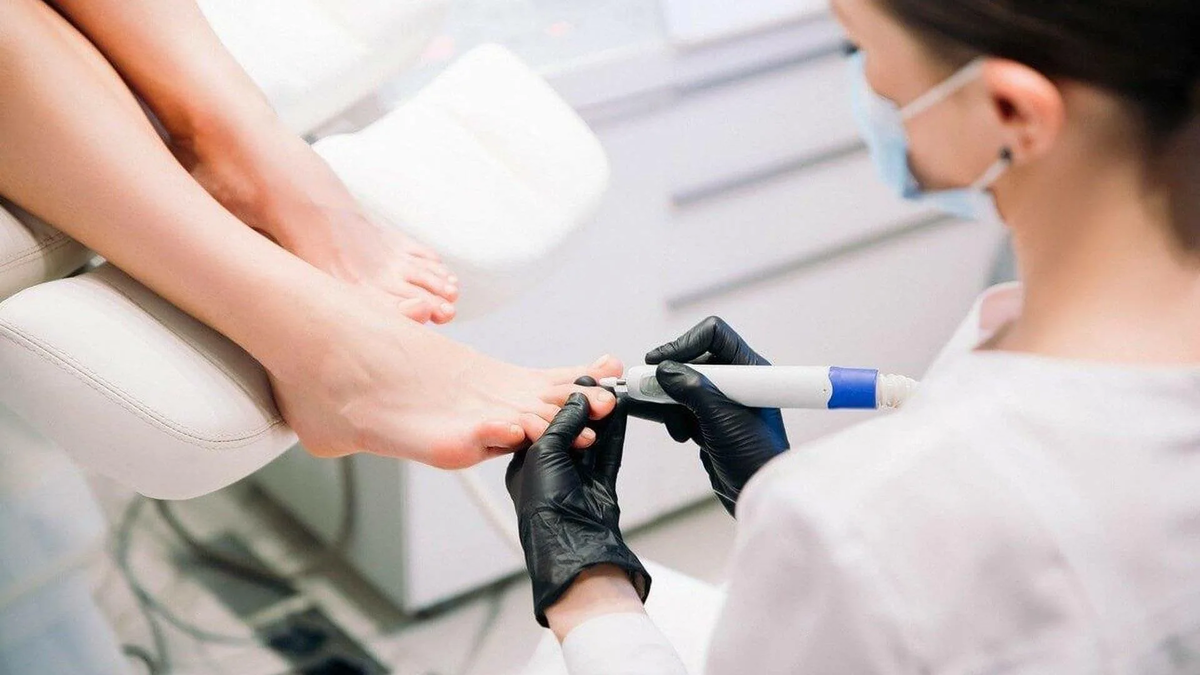 парамедицинский педикюр