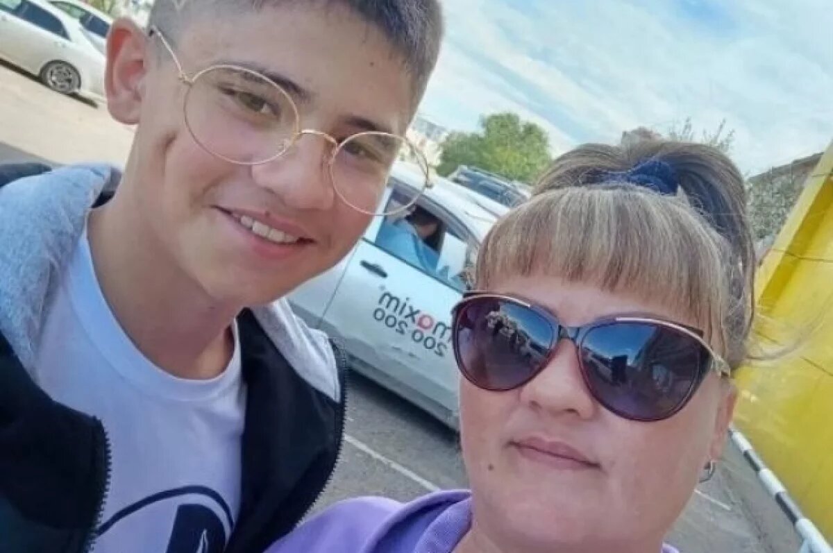    Чудом выжил.