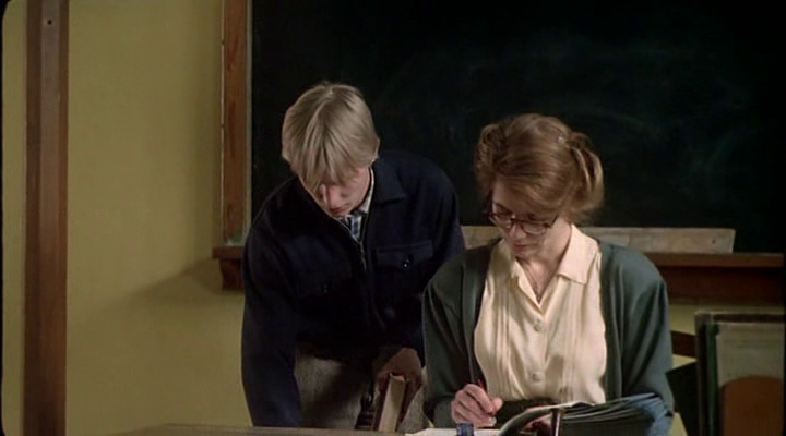 Кадр из фильма "Цветения пора" (1995)