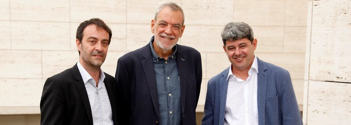 Писательница Кармен Мола) maremotom.com