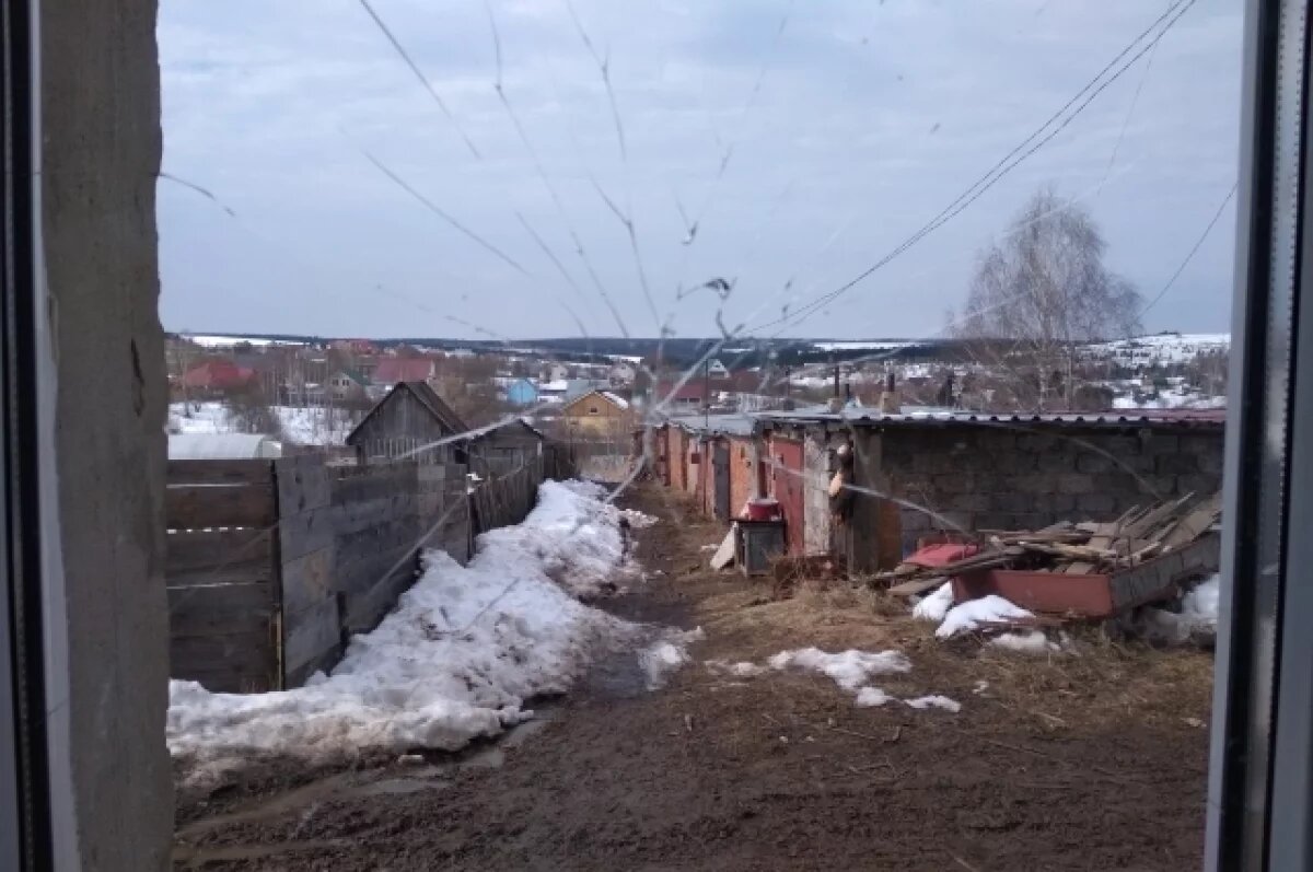    Слюсарь: в Ростовской области ночью отбили атаку БПЛА, ряд домов пострадал