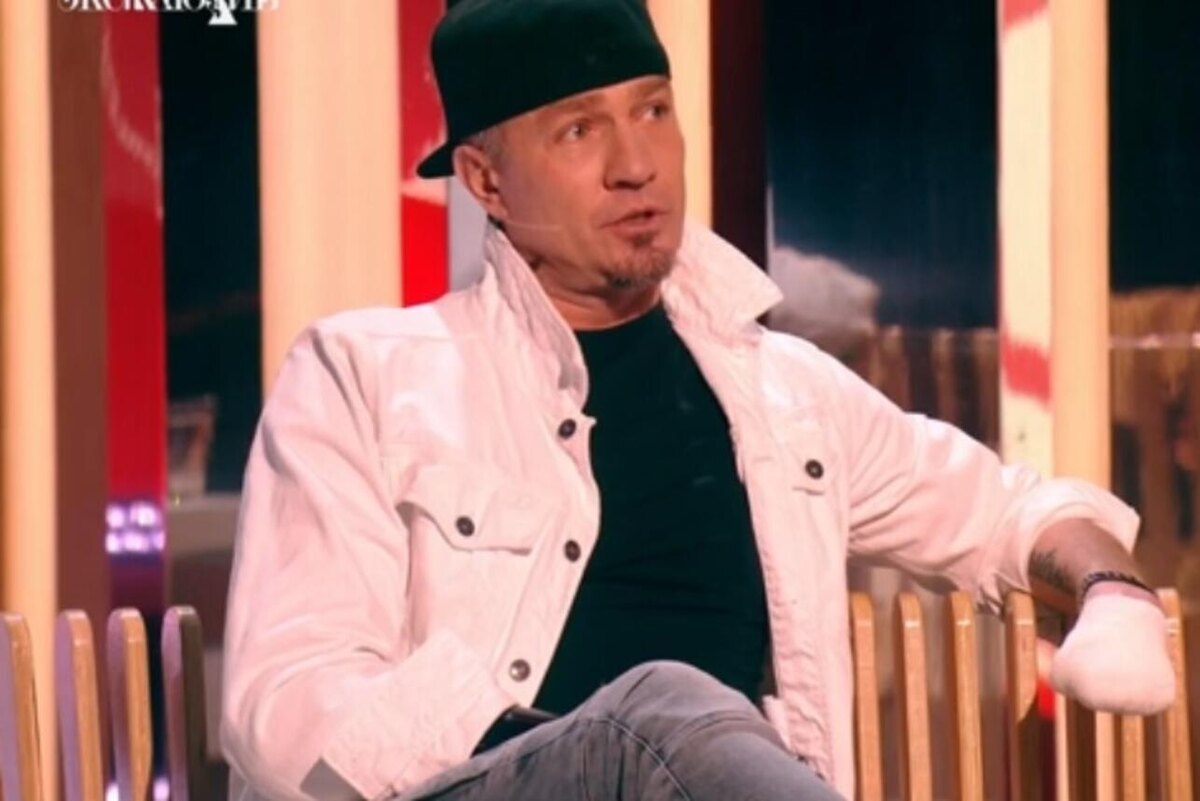    Роман Костомаров Кадр видео