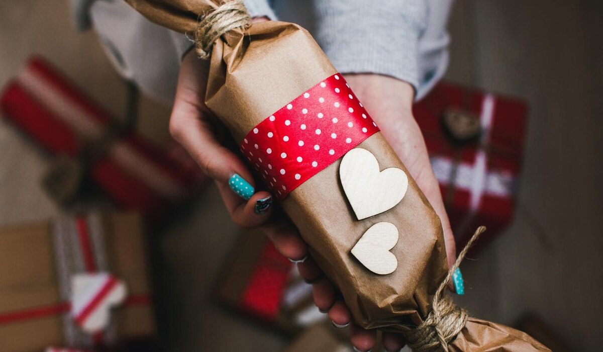     Что подарить мужчине на 14 и 23 февраля? 7 бьюти-идей