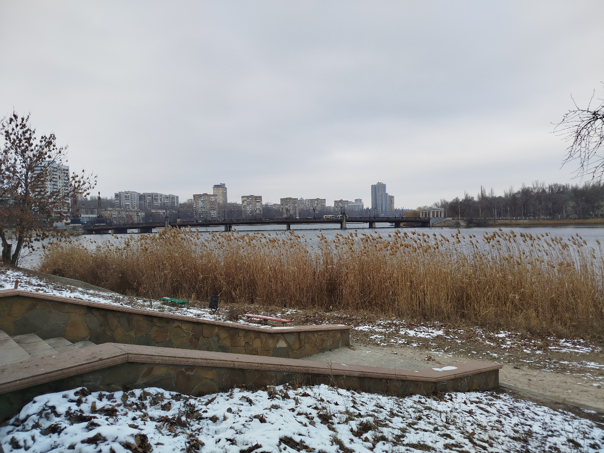 Вид на мост по проспекту Ильича.