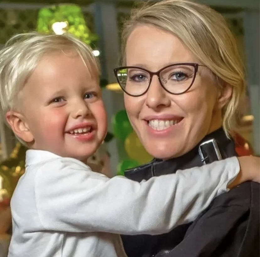 Ксения Собчак с сыном Платон 