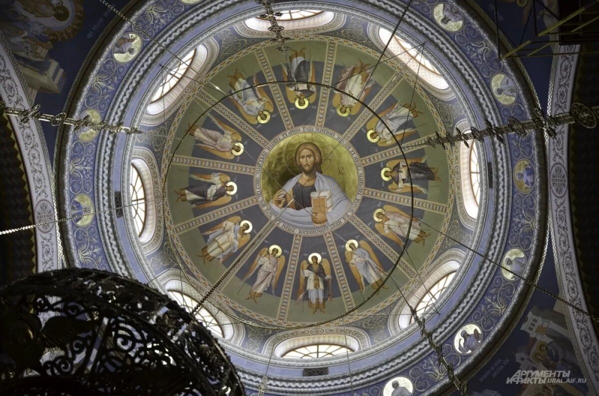    Что строго запрещено 8 февраля, чтобы быть счастливым