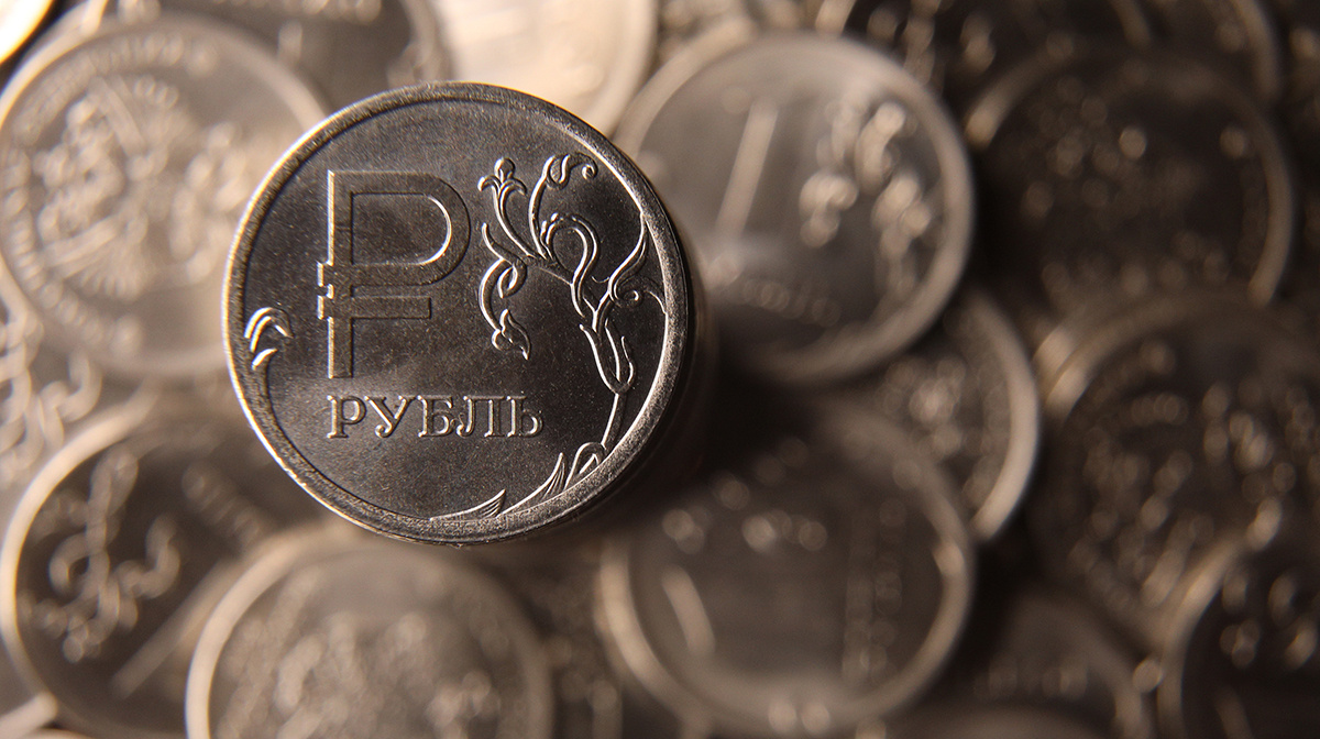    Россия. Крым. Евпатория. Иллюстрация. Рублевые монеты. Алексей Павлишак/ТАСС