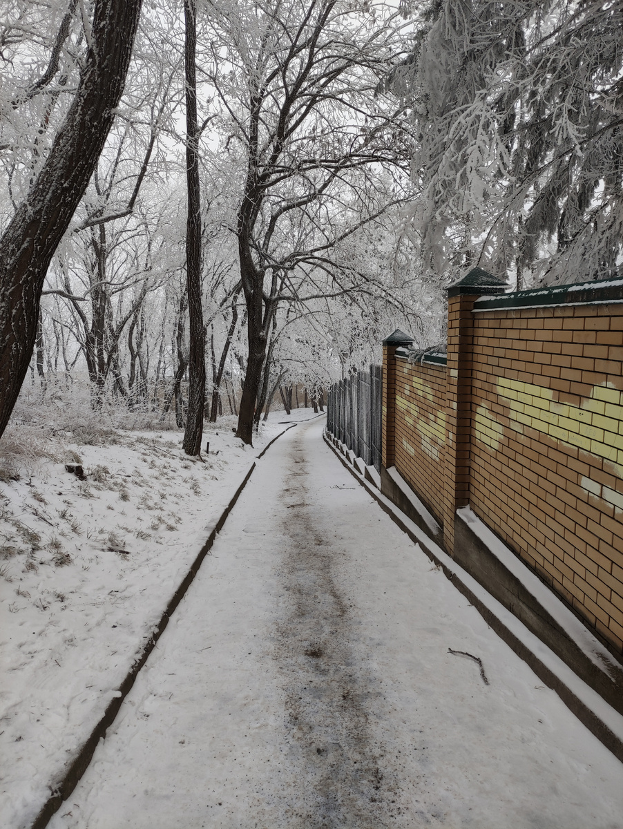 Мимо "Галереи Палас"