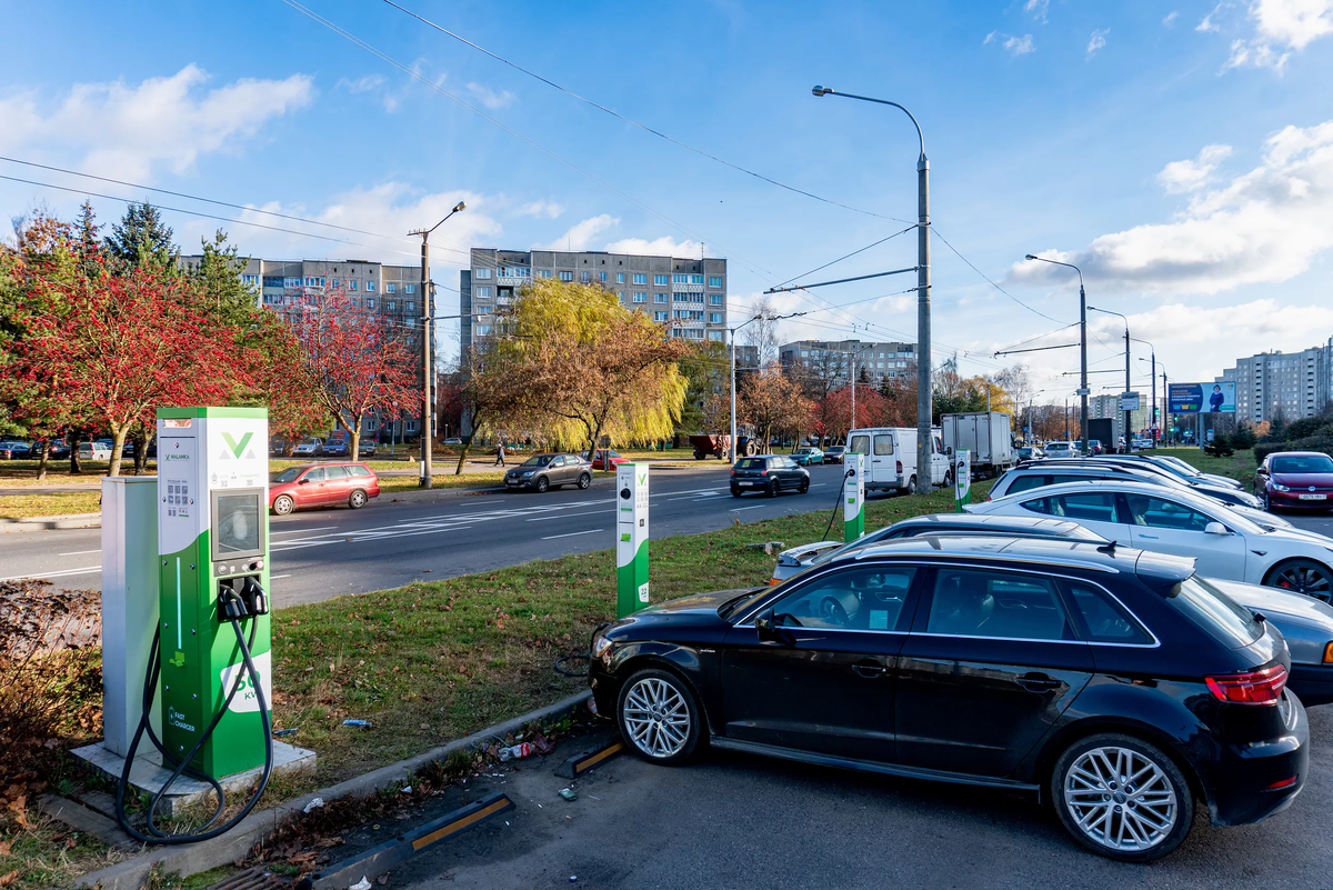 Эксперты ожидают дальнейшего роста рынка электрических транспортных средств в Белоруссии.