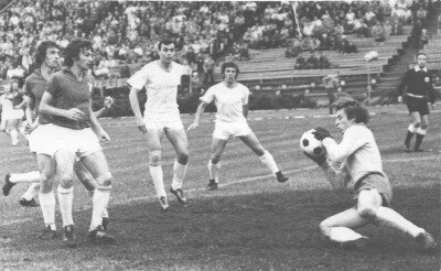 С ДНЕМ РОЖДЕНИЯ, АЛЕКСАНДР ФЕДОРОВИЧ МАЛЮКИН!
Александр Федорович Малюкин в белой футболке слева
