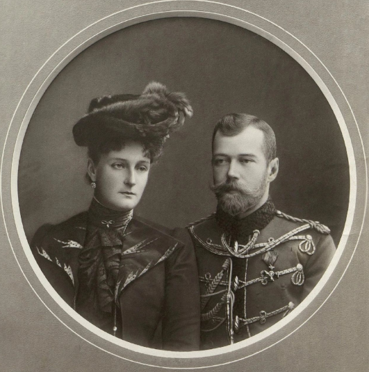 Император Николай II c женой