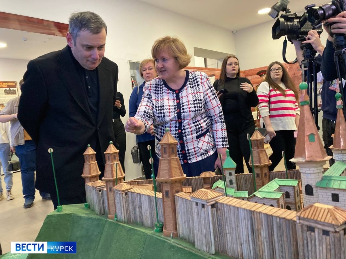    В выставочном центре «Курск – город воинской славы» началась конференция