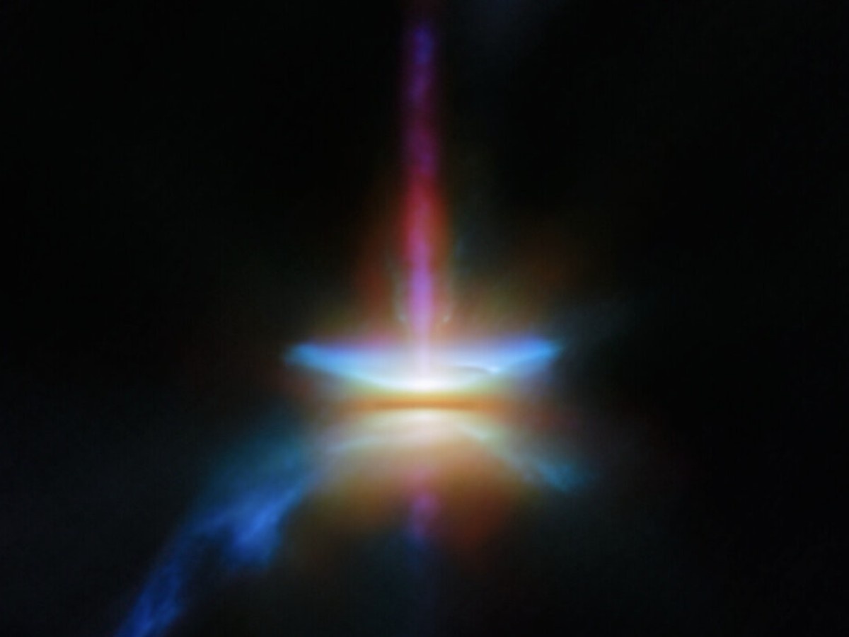    Астрономы запечатлели рождение звезды в облаке пыли