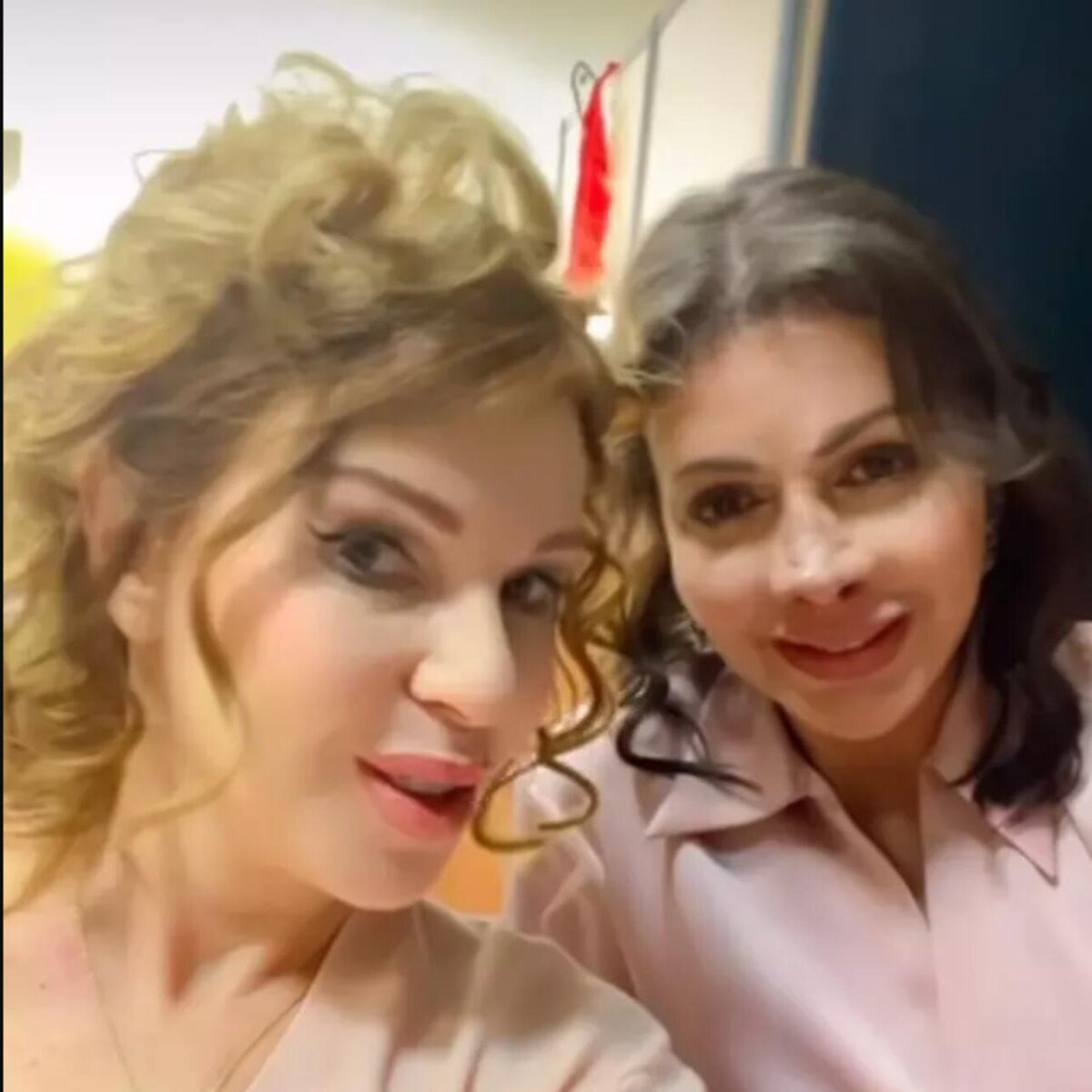    Наталья Штурм и Алиса Казьмина соцсети