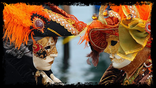 Венецианские маски влюбленые
