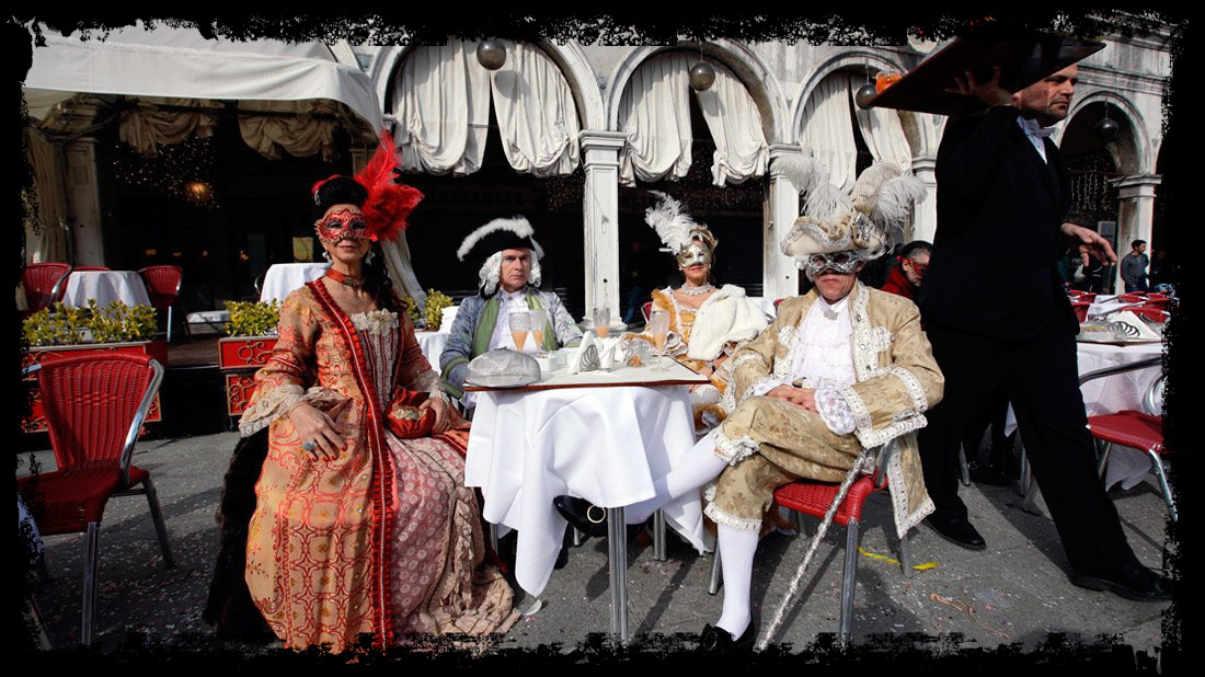 Кафе в дни карнавала
