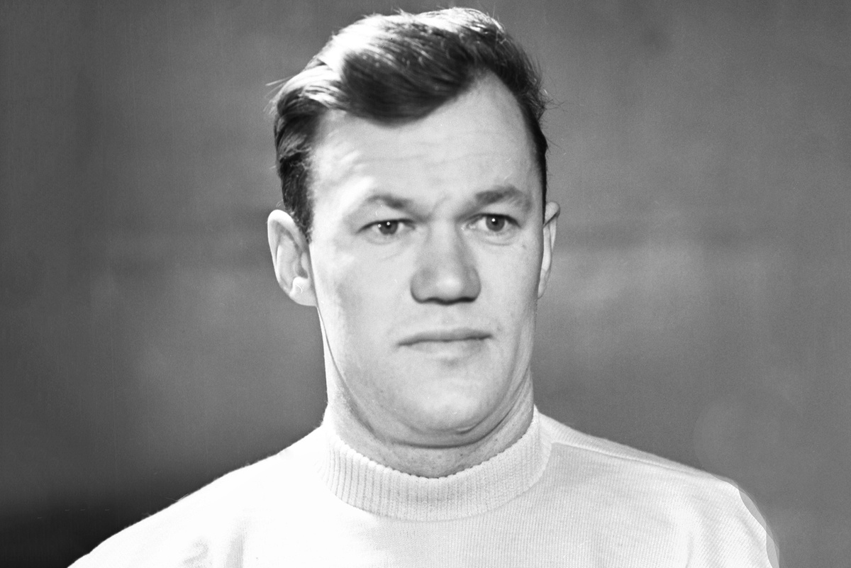 Всеволод Бобров - в 1956-м все-таки выиграл Олимпийское Золото, но в хоккее