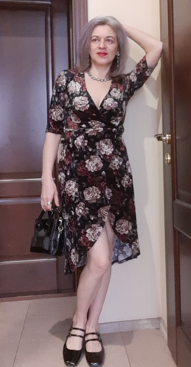 Бархатное платье.