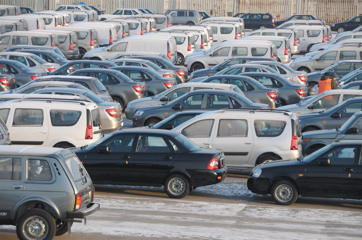 Автосклад. Источнки: tlt.volga.news