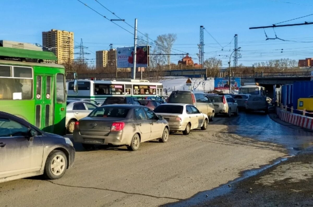    В Новосибирске начались поиски подрядчика для ремонта Димитровского моста