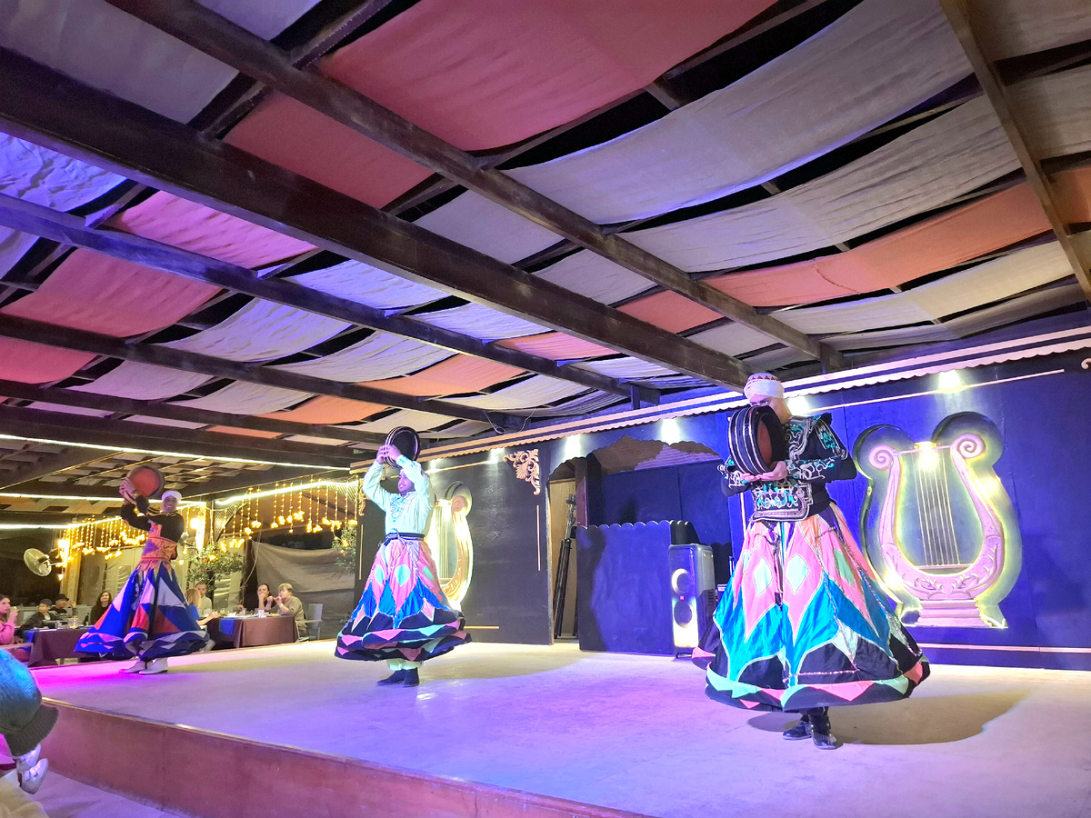 Единственный плюс нашего "а ля карт ресторана" в Египте - посмотрели на шоу