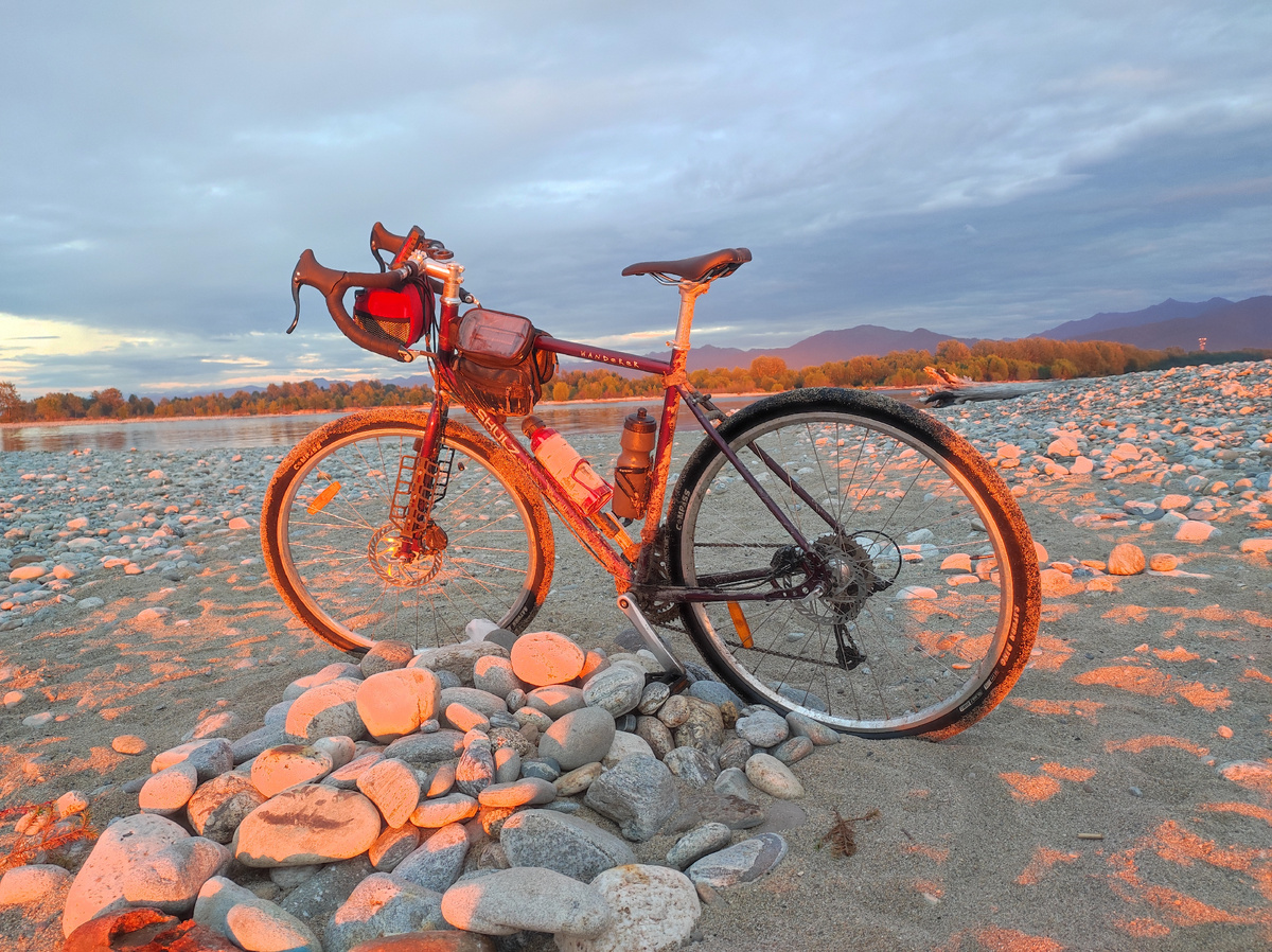 Хорошо видно, как перекосило сумку на верхней трубе.