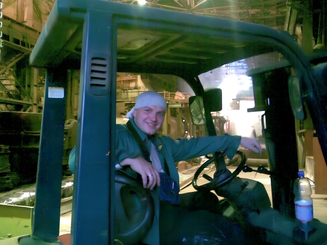 На металлургическом комбинате. Фото из личного архива автора. 2005 год.