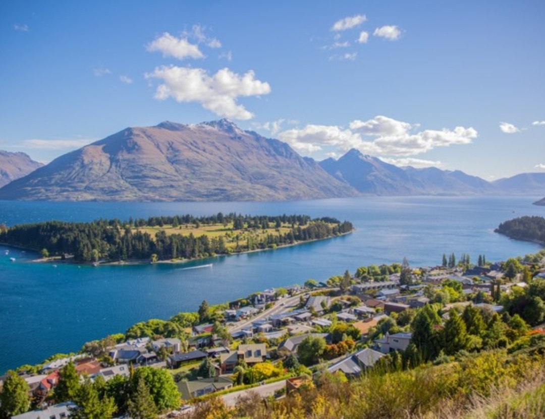 Вид на деревню в Н. Зеландии