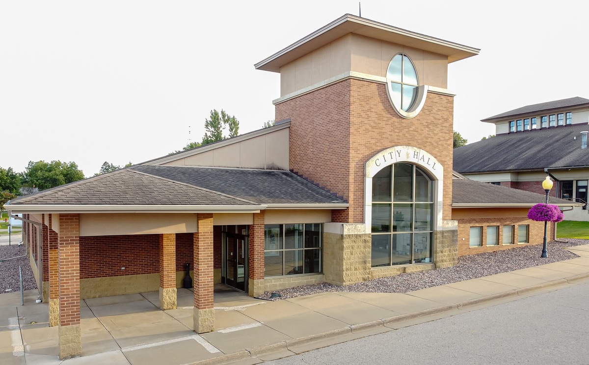 Так выглядит Блэк Ривер Фоллз сейчас. Довольно милый тихий городок.