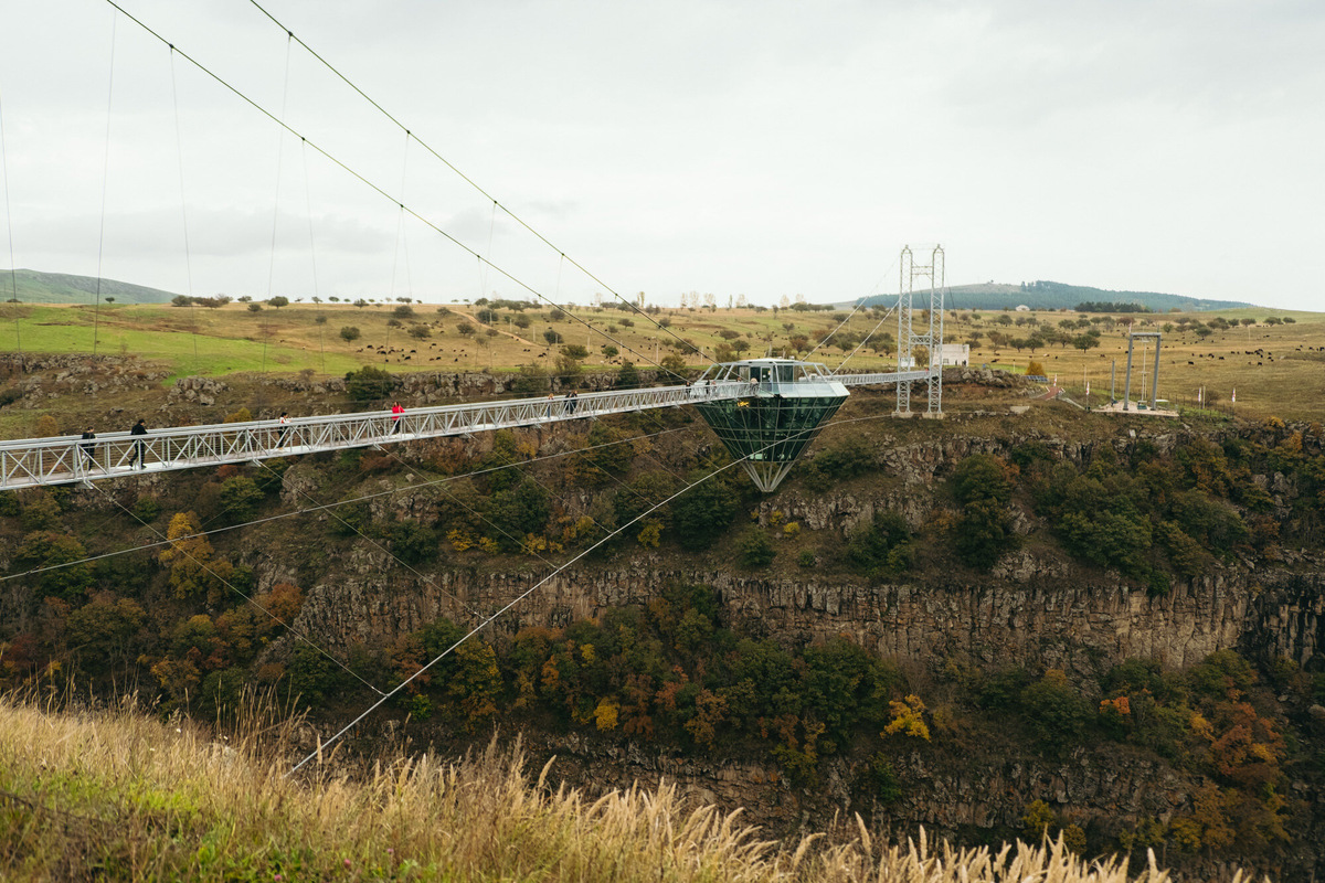 Вход на территорию стоит 50 лари (~1841 руб.)