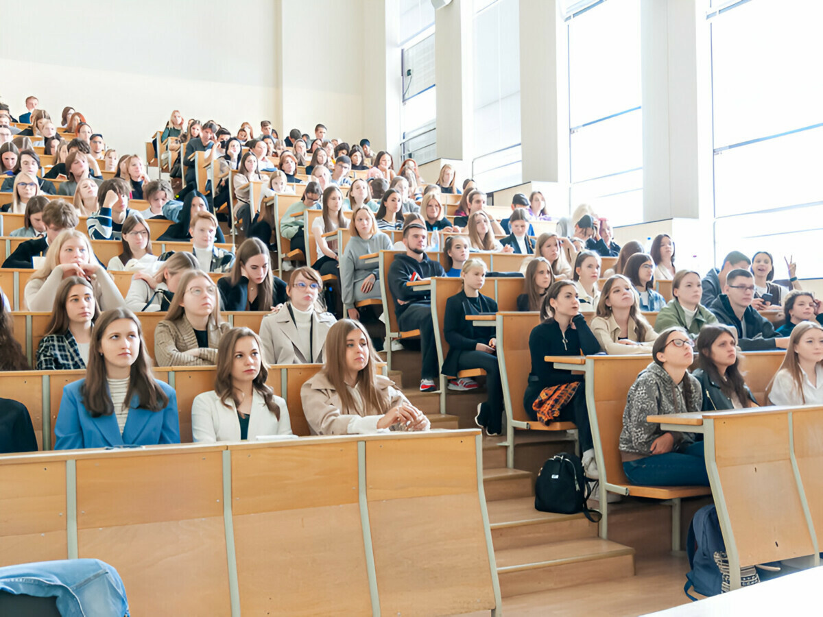    Учеба в вузах Москвы и Санкт-Петербурга