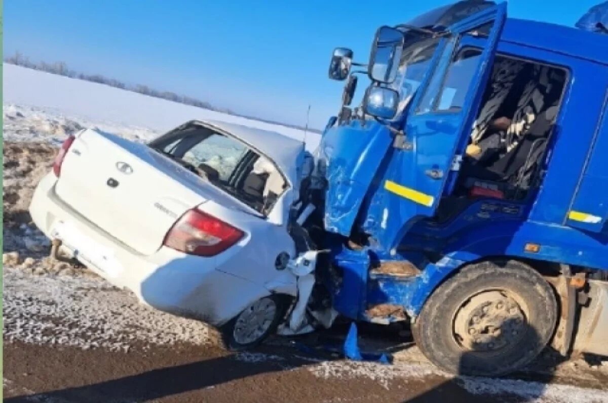    Лоб в лоб - на трассе возле Бузулука случилась смертельная авария
