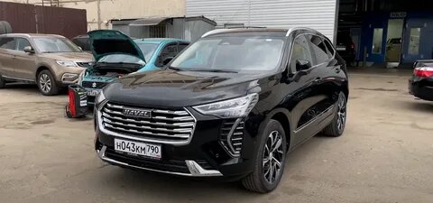 Очень популярный представитель китайского рынка- Haval Jolion