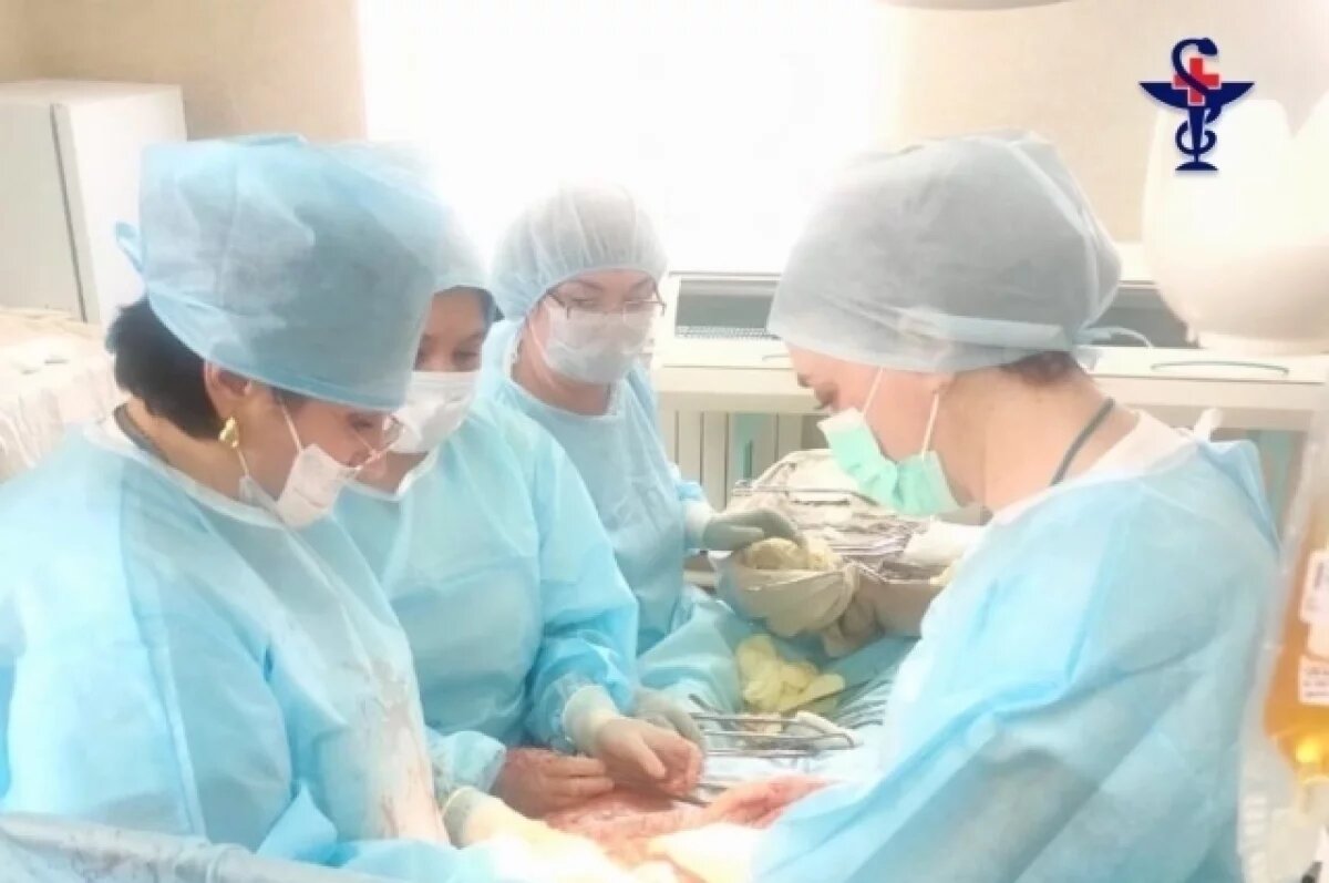    Астраханские врачи спасли беременную женщину с редким осложнением