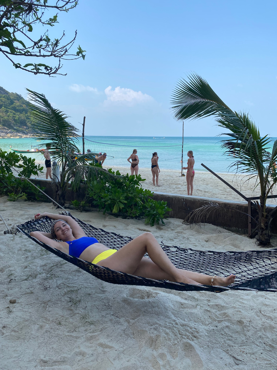 Лежу на пляжУ