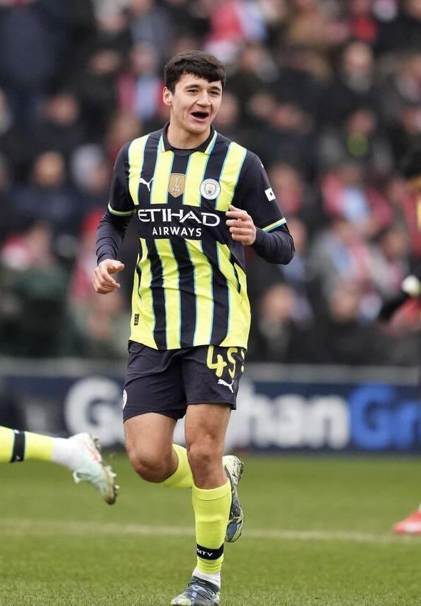     Абдукодир Хусанов