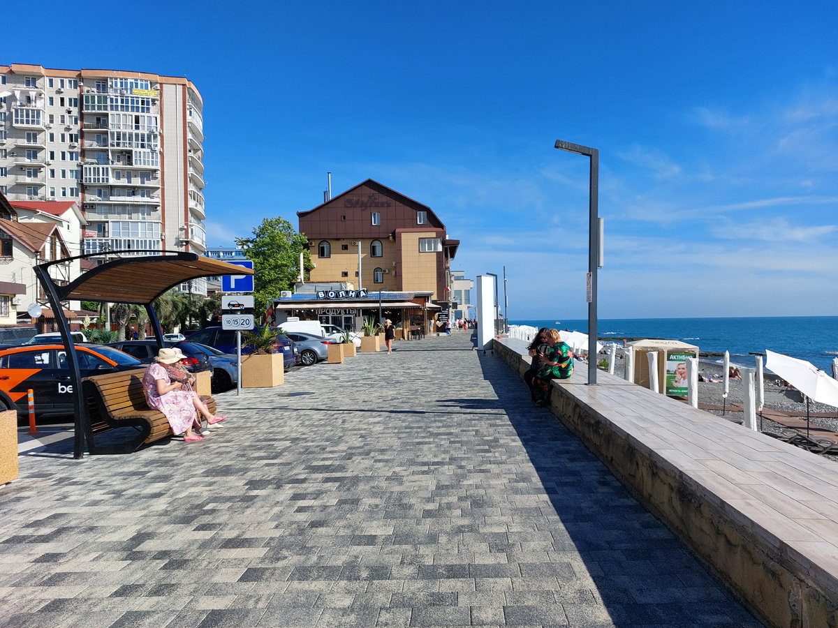 Центральная набережная Адлера