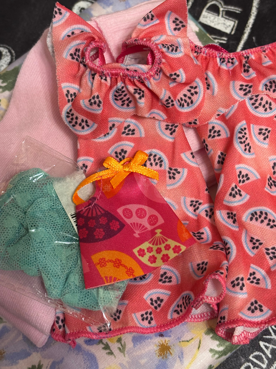 Платья и колготки 