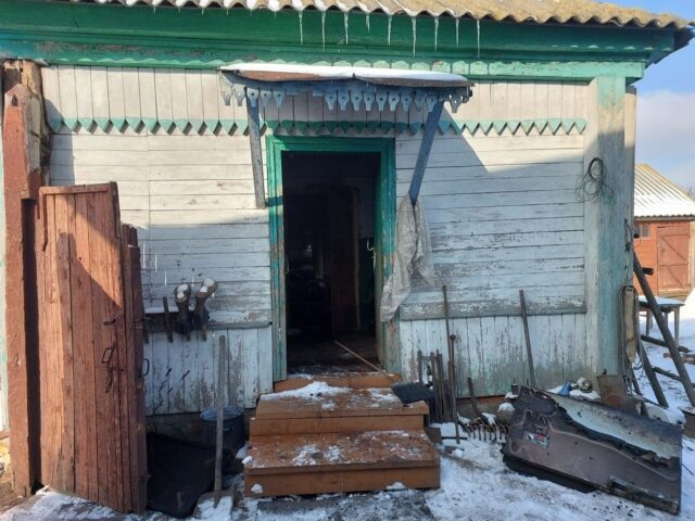     Фото с места происшествия предоставлено МЧС