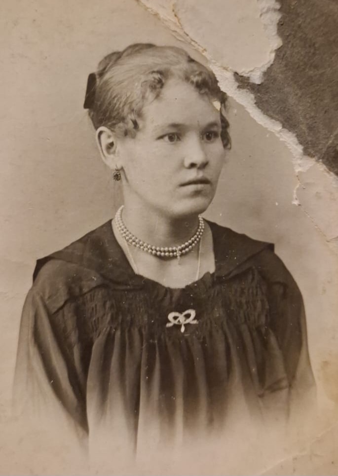 Бабушка Настя в молодости